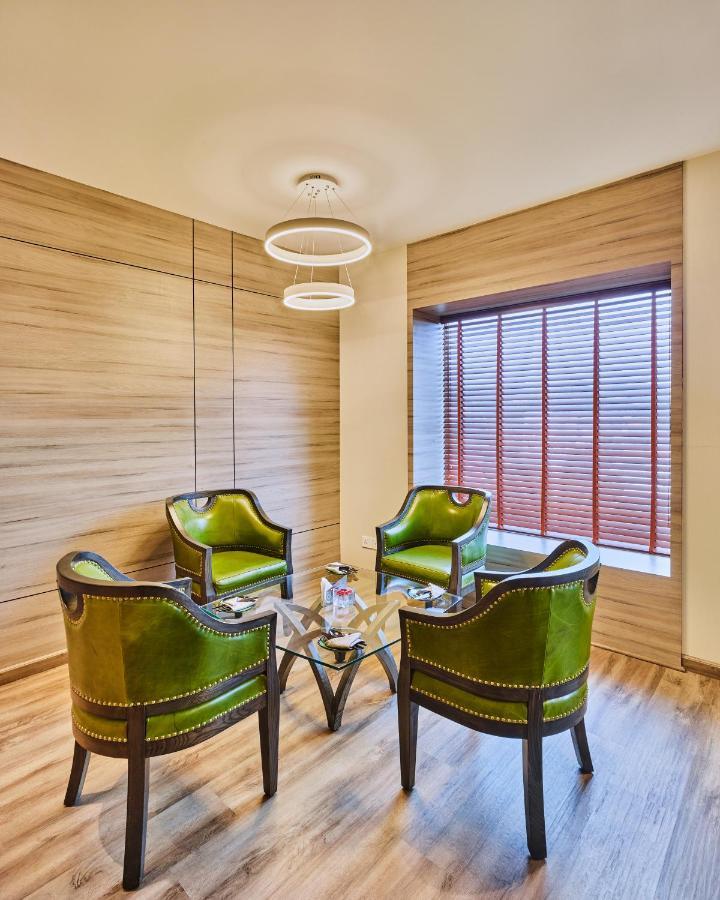 Hycinth Hotels Thiruvananthapuram Εξωτερικό φωτογραφία