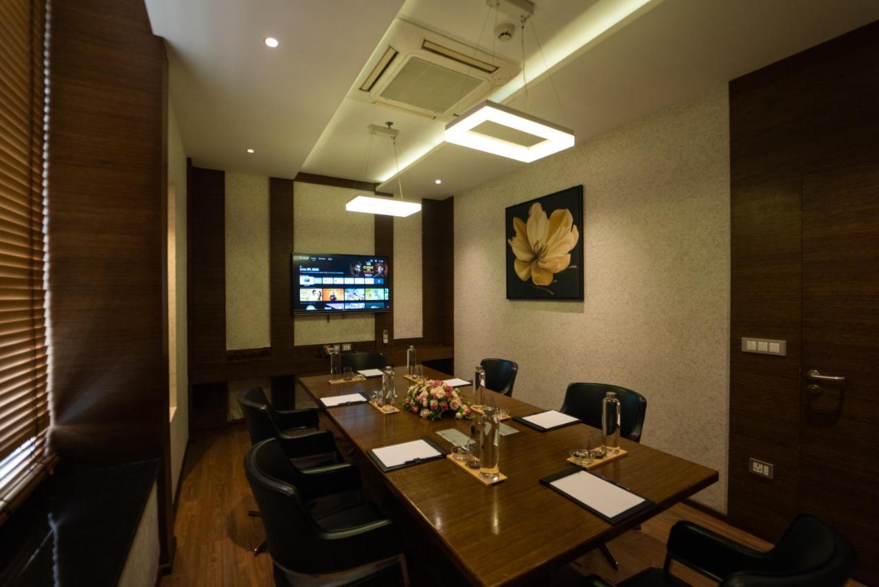Hycinth Hotels Thiruvananthapuram Εξωτερικό φωτογραφία