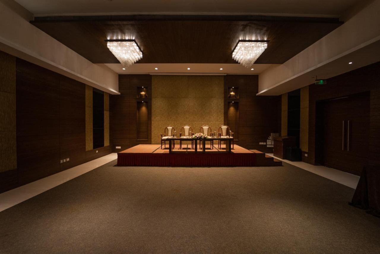 Hycinth Hotels Thiruvananthapuram Εξωτερικό φωτογραφία