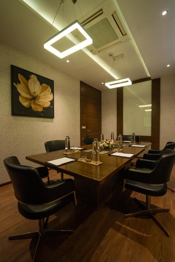 Hycinth Hotels Thiruvananthapuram Εξωτερικό φωτογραφία