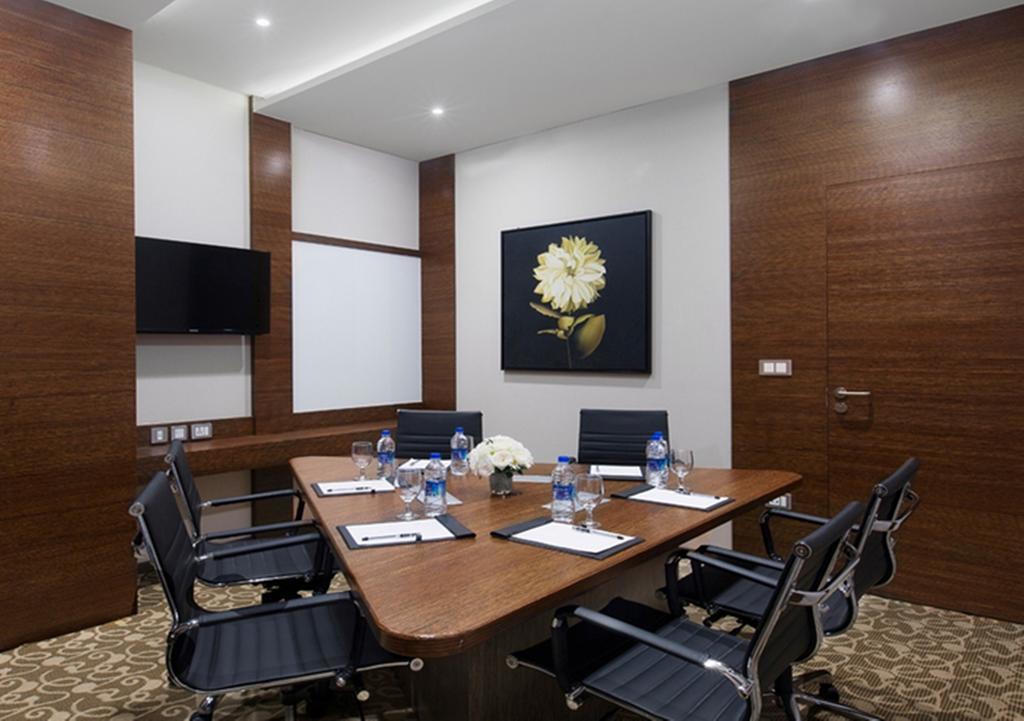 Hycinth Hotels Thiruvananthapuram Εξωτερικό φωτογραφία