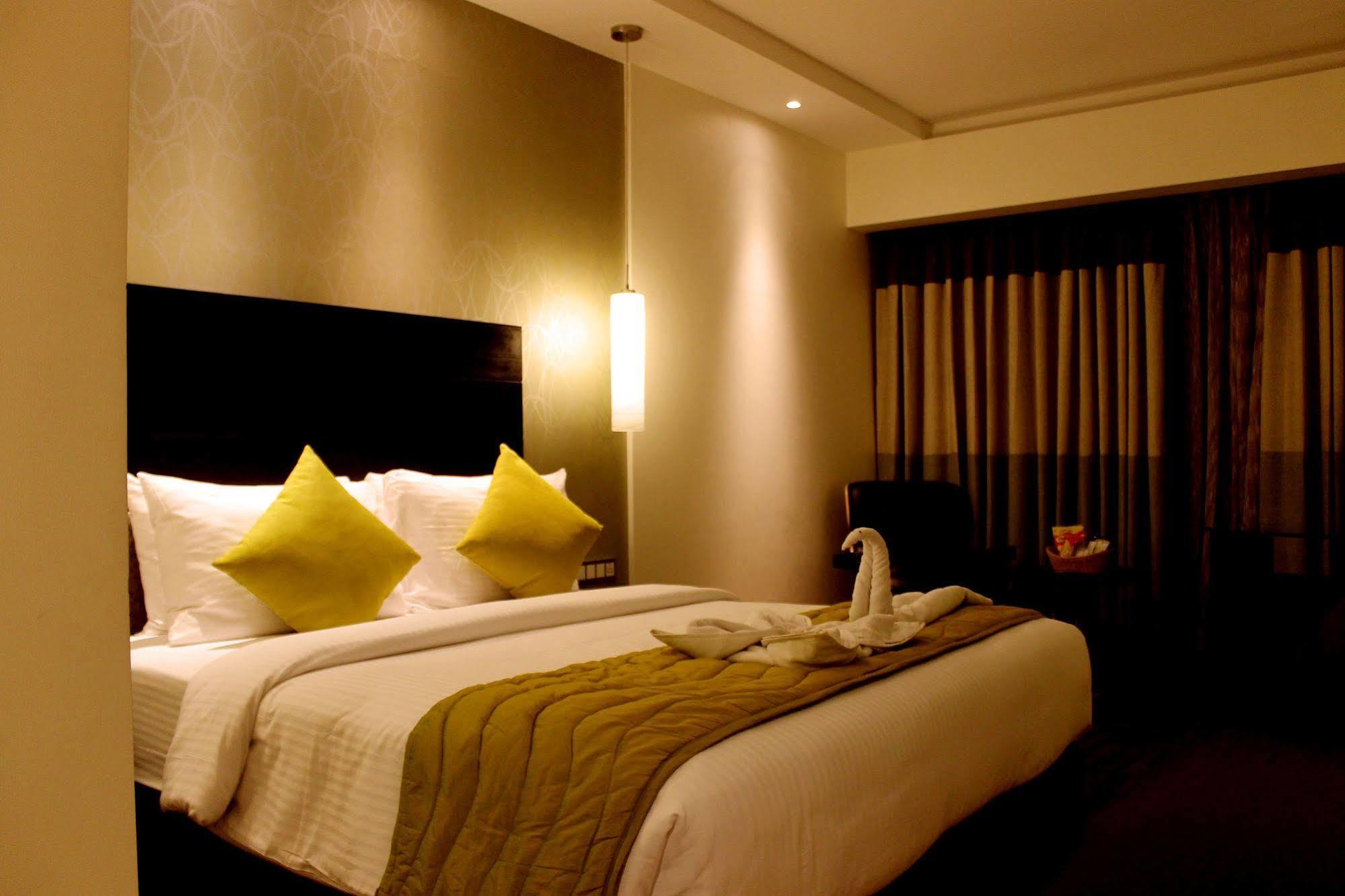 Hycinth Hotels Thiruvananthapuram Εξωτερικό φωτογραφία