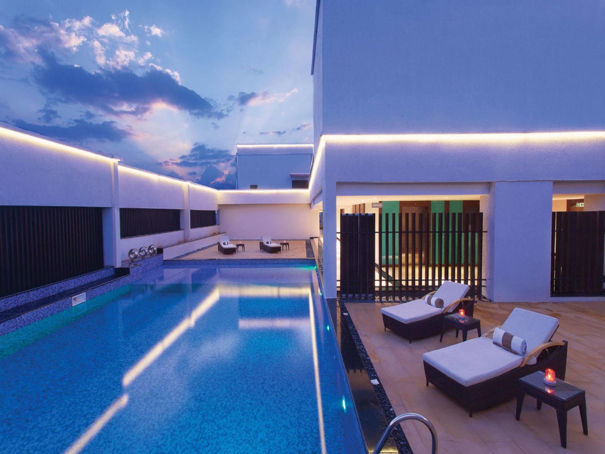 Hycinth Hotels Thiruvananthapuram Εξωτερικό φωτογραφία