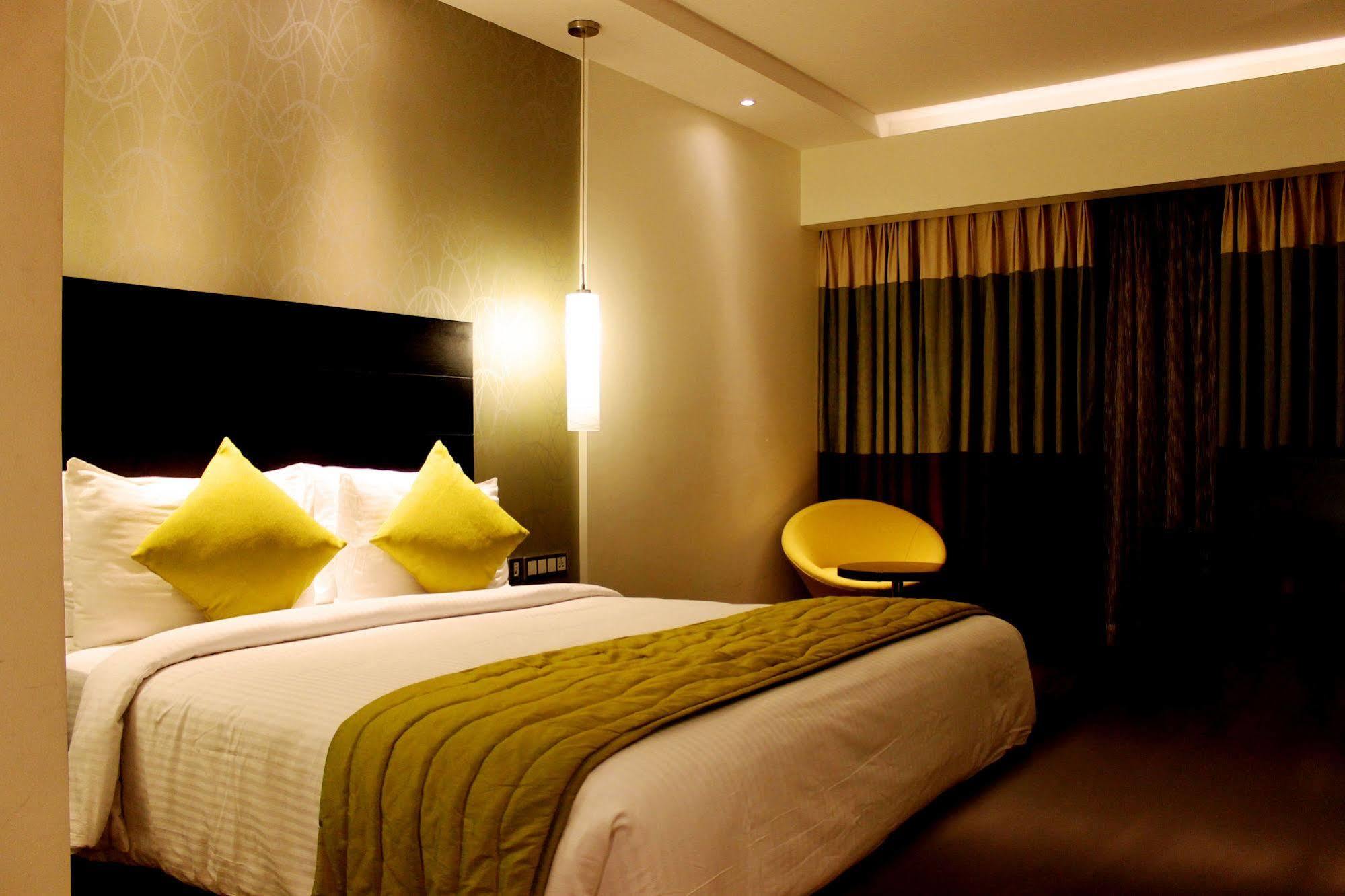 Hycinth Hotels Thiruvananthapuram Εξωτερικό φωτογραφία