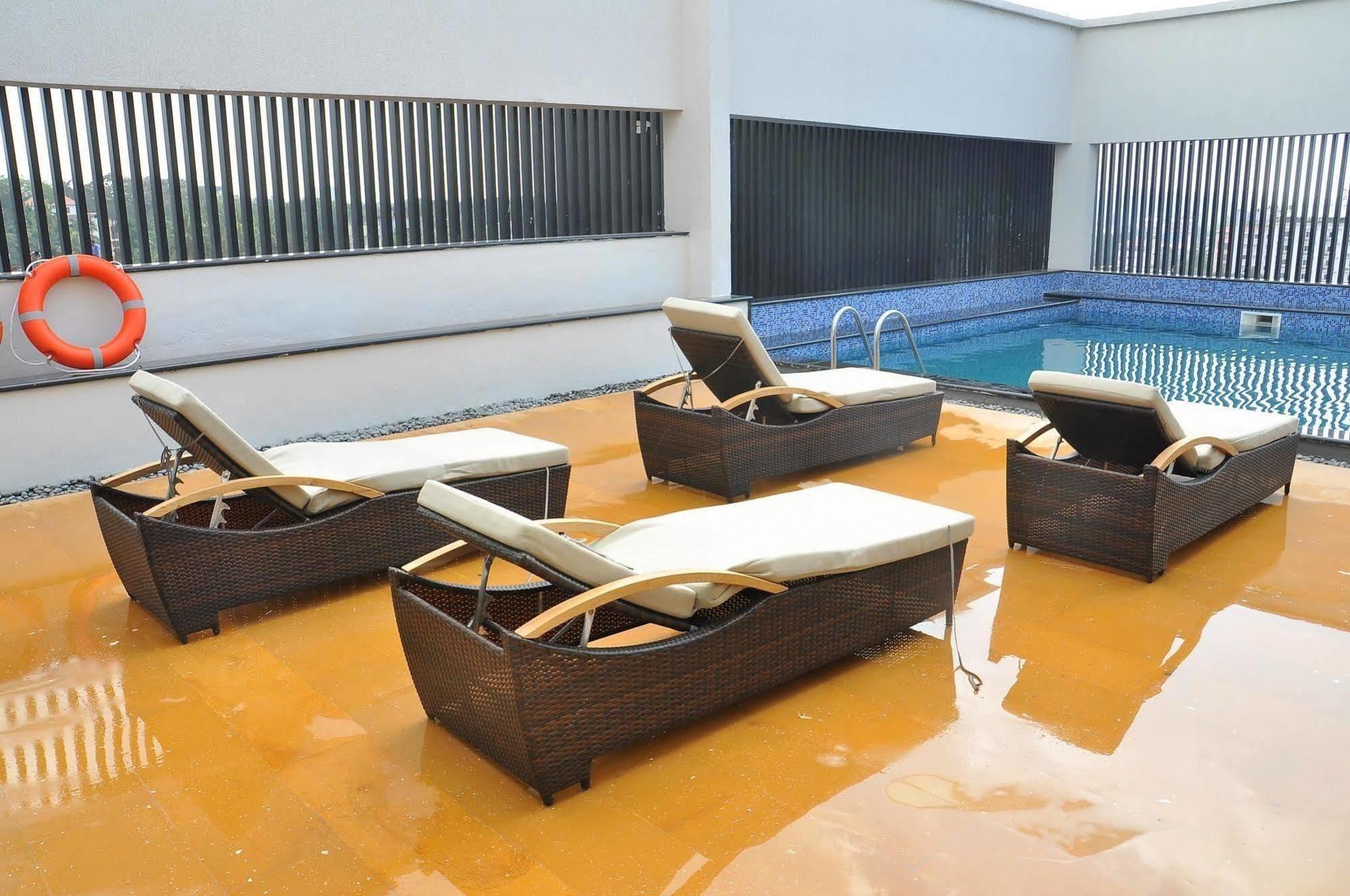 Hycinth Hotels Thiruvananthapuram Εξωτερικό φωτογραφία